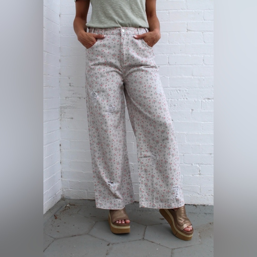 POL Wide Leg Floral Pants in Light Pink and Cream